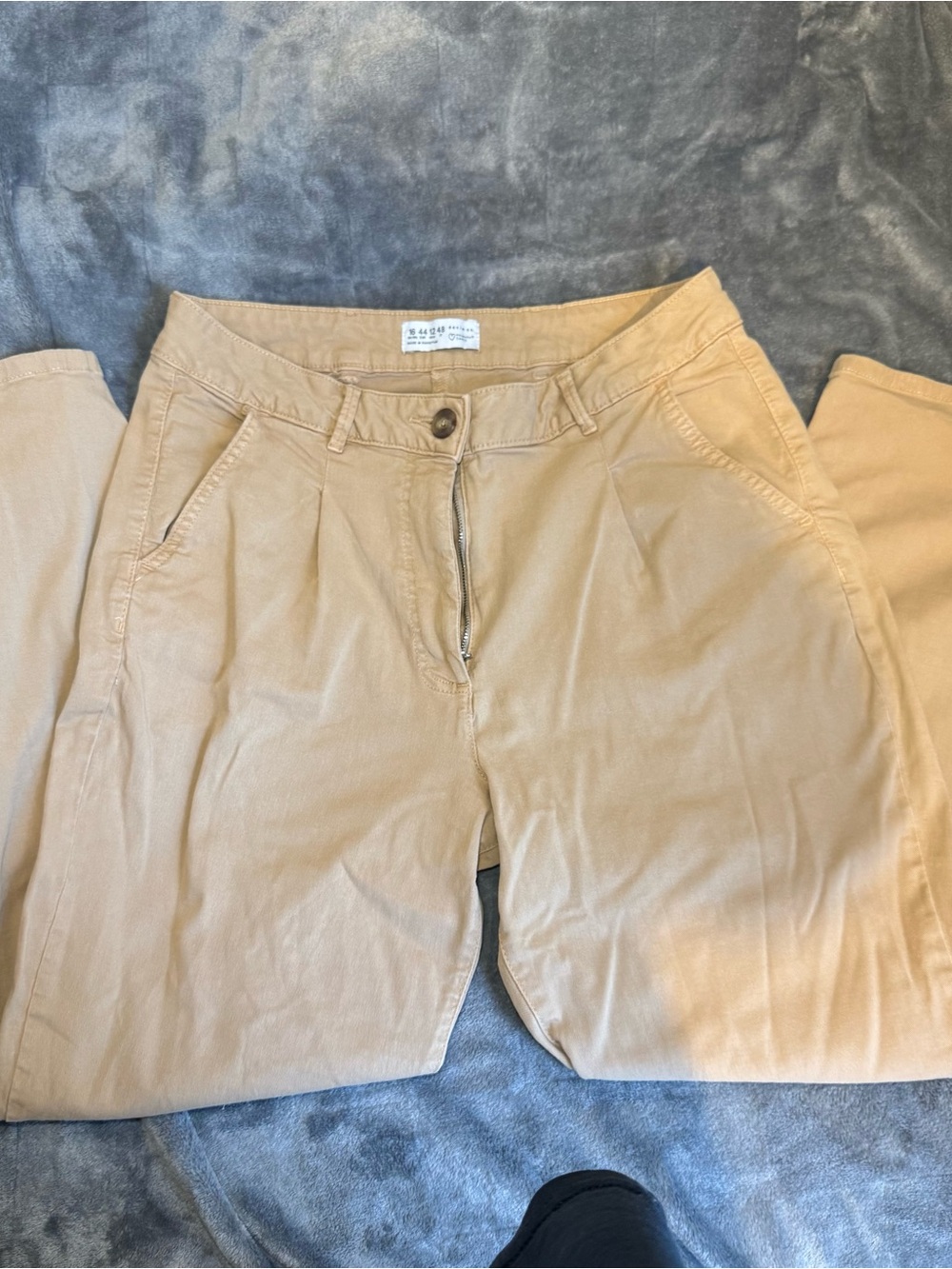Primark Straight-Leg Women’s Jeans in Light Tan